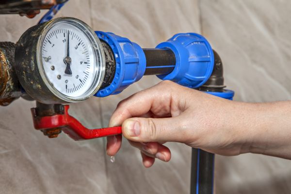 Shut Off Valve Installation in Hamburg