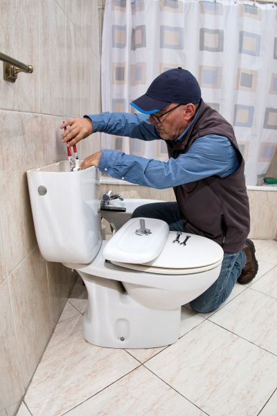 Broken Toilet Repair in Hamburg