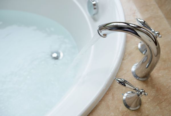 Cost of Tub Faucet Replacement in Hamburg