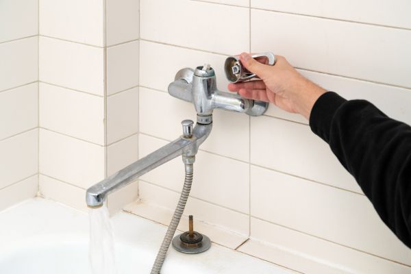 Cost of Shower Handle Repair in Hamburg